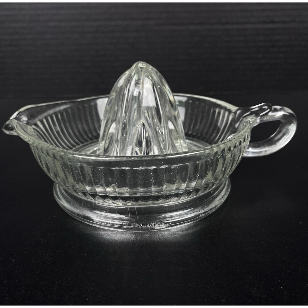 VTG Anchor Hocking Clear Glass Lemon Citrus Juicer Ribbed Spout & handle Retro